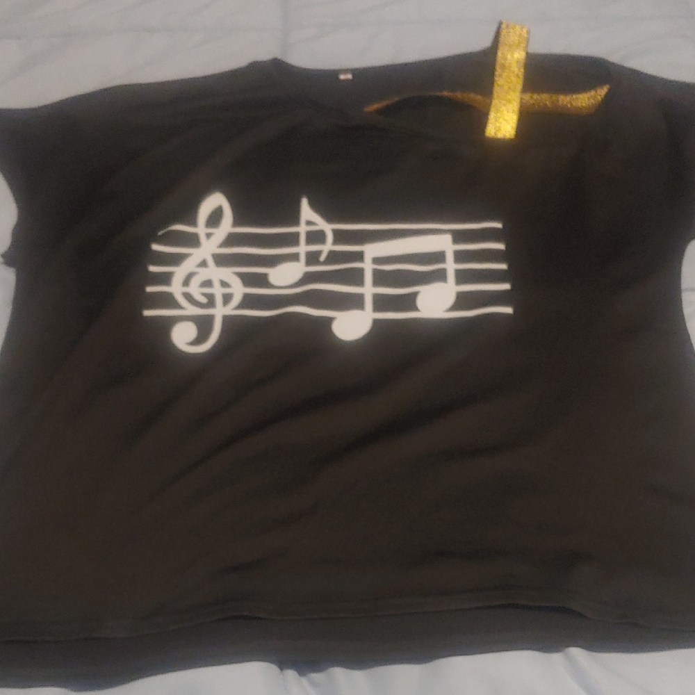 Cupshe Gold and Black Short Sleeve Tee Artistic Design